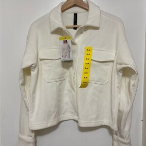 Mondetta cropped button up